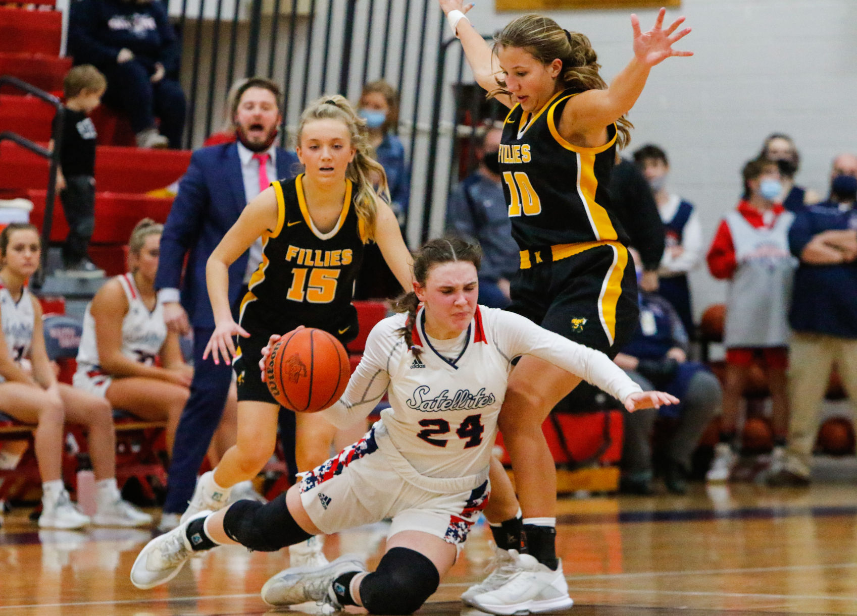 Girls PCC tournament final - Kouts vs. South Central